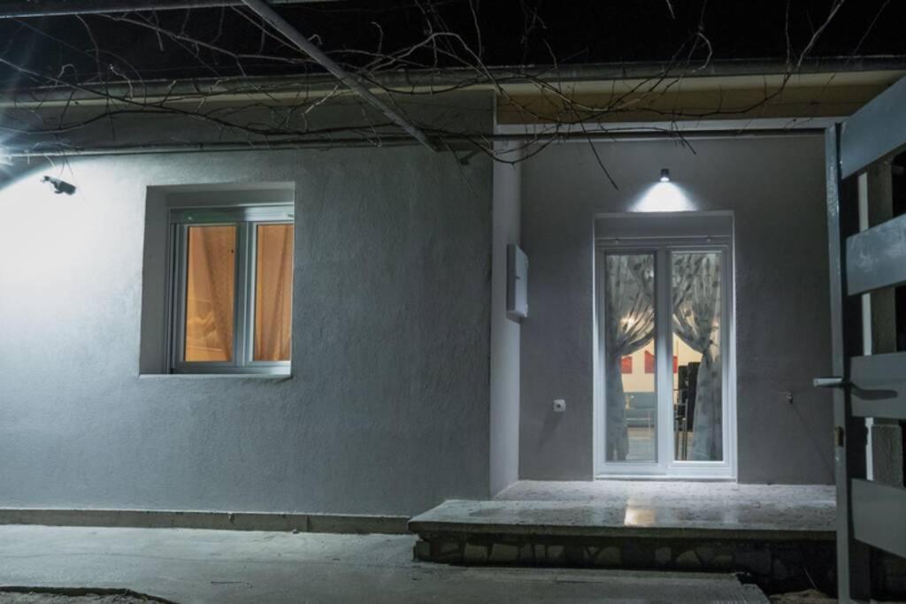 Villa Το Άλλο Σπίτι... Aridaía Exterior foto